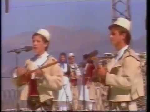 Kastriot Kola dhe Bardhok Deda - Fushë e mal janë abetare