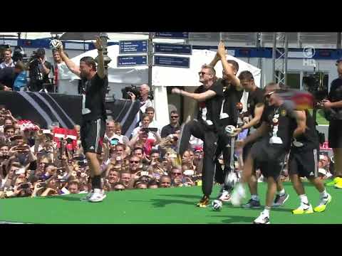 2014 World Cup .. Germany celebration victory .. So gehen die Gauchos ... So gehen die Deutschen