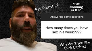 DAN BILZERIAN does s*x 14 times a week | Dan Bilzerian answers most important questions video