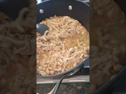 5 Ingredient White Chicken Chili recipe pairs perfectly with Zaccagnini Brut Rosé!