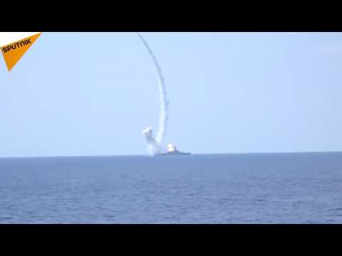 Russische Kriegsschiffe feuern auf Al Nusra Front in Syrien