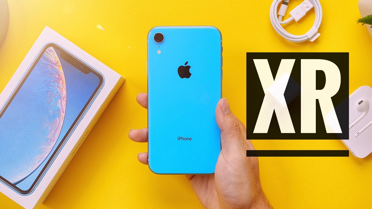 iPhone XR Unboxing & Impressions!