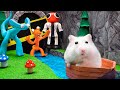 Hamster Trapped In Rainbow Friends Maze With New Monsters | Hamster Maze