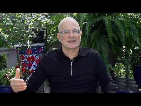 Charles Fishman - The Great Moon Rush Is On