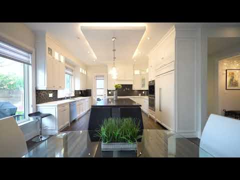 390 Sandhurst Dr, Oakville