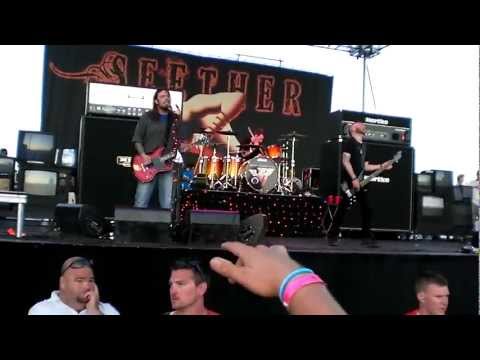 Seether - Heart-Shaped Box (Nirvana Cover) (Live @ K-Rockathon 16 - Syracuse, NY - 7/30/2011)