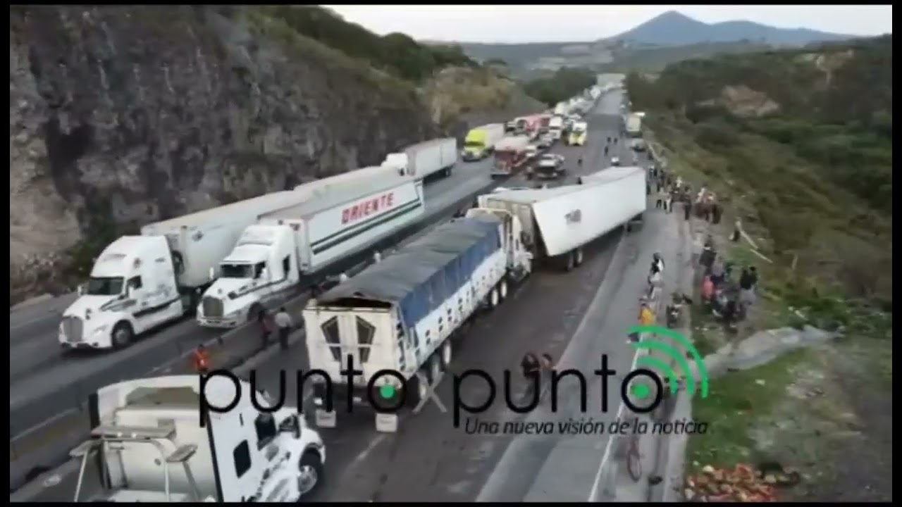Carambola deja 13 lesionados en la autopista México-Querétaro