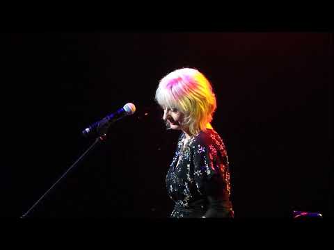 TOWERBLOCK (Julia Fordham | 2018 Momentum Live MNL)