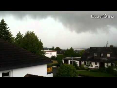 Heftiger Knall bei Naheinschlag  - Donner unmittelbar nach Blitz: