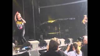 Leave a mark... Edward falling and saying what fuck hahah #jedward @jepicpics