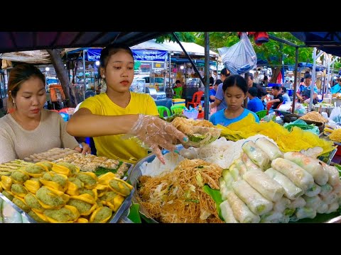 Popular Cambodian Street Food - Yummy Noodles, Yellow Pancakes, Spring Rolls & Khmer Dessert
