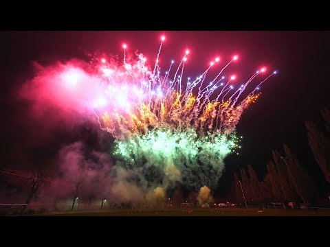 Gemeinschafts- Silvesterfeuerwerk Krempe 2018 【4K】Feuerwerk Zeitstempel