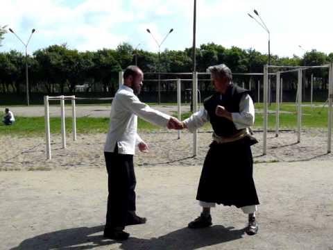 Shorinij Kempo, obrona przed ciosem