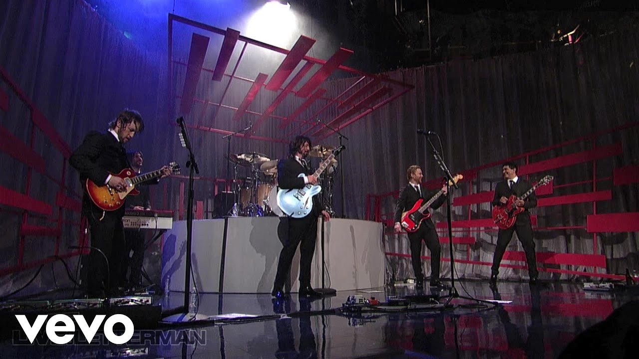 Foo Fighters - Cold Day In The Sun (Live on Letterman) - YouTube