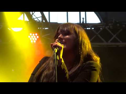 Ewa Farna - Festival v ulicích - Ostrava - 16.7.20014 - Zapadlej krám