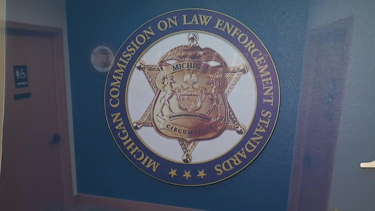 Michigan lawmakers aim to stop problem cops from finding work