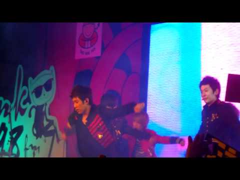 [FANCAM] 111026 BOYFRIEND (Jongmin) - BOYFRIEND @ pynk concert thailand