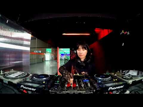 ORIENTAL PLAY HARD with MIYUKI OMURA › LINEA • 04.07.2025