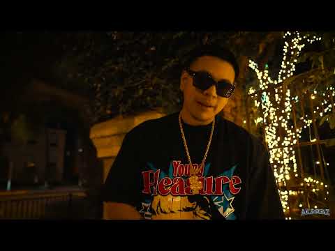 CAMDAGUAPO - WAIT A MINUTE (Official Music Video)