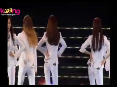 SNSD - Genie (HEC Korean Festival 2014 Live in VietNam)