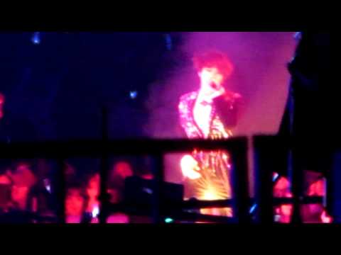 2012.11.23 SMTown concert in Singapore ..Jonghyun & Taemin - "Internet War"