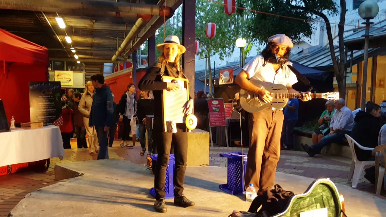 Experience a stroll around Wellington Night Market.