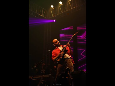 (Zerif's Cam) Cholo Arekbar Uri Live at Dhaka Rock Fest (AvoidRafa)