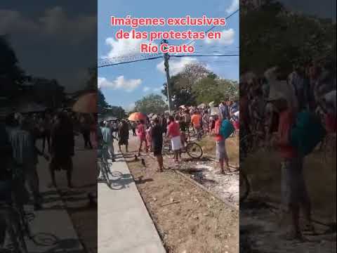 Se produce una protesta en Río Cauto, provincia de Granma, el pueblo salió para la calle a exigir