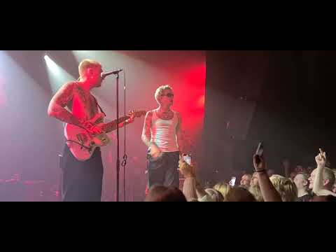 Fabräk @ Pumpehuset 17.11.2022 - Daarligt (acoustic)