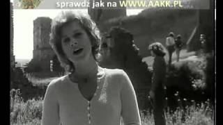 Kadr z teledysku W Zoltych Plomieniach Lisci tekst piosenki Skaldowie