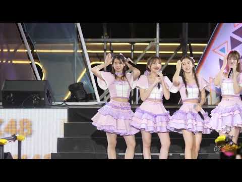 BNK48 Fame - First Rabbit @ Thai Japan Iconic Music Fest 2022 [Fancam 4K 60p] 221021