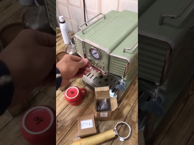 مكينة قهوة الأسبريسو من DLC