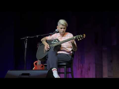 10/26 Kaki King - Austin Is Weird, Over Complicated Taco 🌮 + So Gay Banter @04 Center,Austin 8/23/25