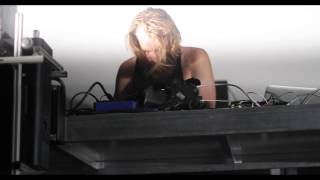 Ben Frost "Venter" live at Donaufestival 2015 / Day1 (Pavlov's Dogs TV)