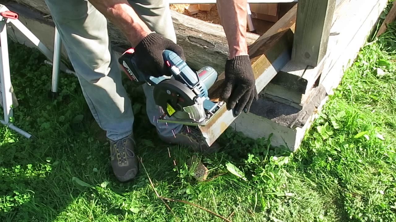 Пила циркулярная Bosch GKM 18 V-LI (0.601.6A4.001)  4250об/мин диск 136х20мм 90град. 50мм