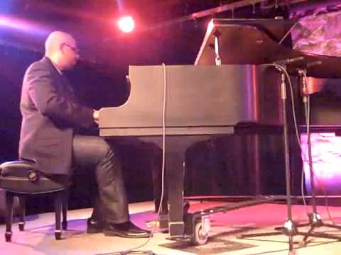 Luis Perdomo Trio. "Dreams" (Max King)