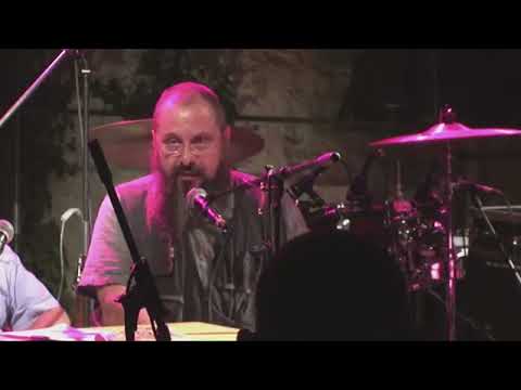 Adrian SUCIU: Cu literă mică