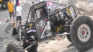 preview picture of video 'Rock Crawler rolling over - W.E.ROCK Competition - 2008 - Rausch Creek Offroad Park, PA'