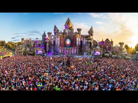 2- Matinee group opening party summer 2007 Space Ibiza