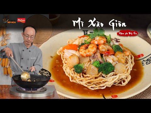 Cách làm Mì Xào Giòn Hải Sản thơm ngon chuẩn vị, ăn là mê - Khám Phá Bếp Hoa