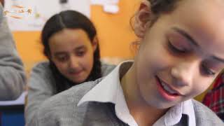 طالبات اردنيات في لحظات عاطفية مؤثرة