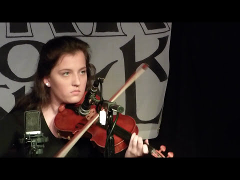 Caoimhe  Flannery - 38th Cork Folk Festival - An Spailpin Fánach , Cork,Ireland. 01.10.17.