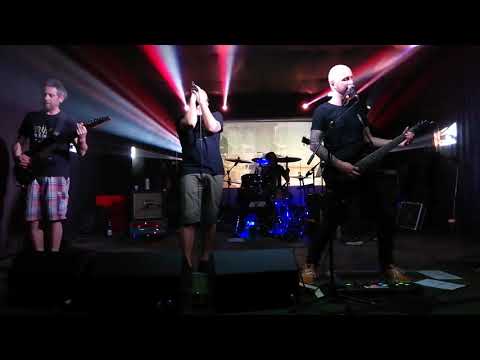 IMPLANT PENTRU REFUZ feat. NICK FĂGĂDAR - Sub straturi (live Moszkva Kávézó/Oradea12.04.2019)