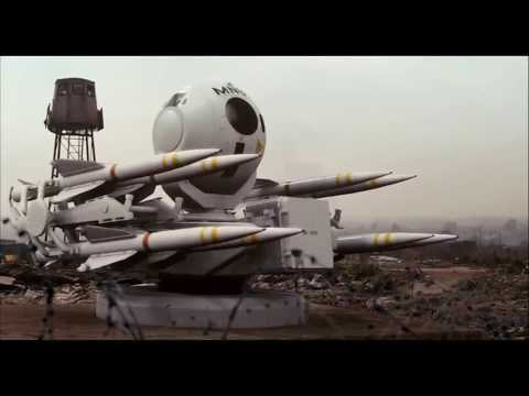 District 9 - The spaceship tries to leave but is shot down [Clip 10 of 13]