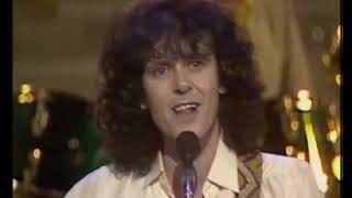 Donovan - Mellow Yellow (Live Royal Variety Performance 1981) Rare Footage