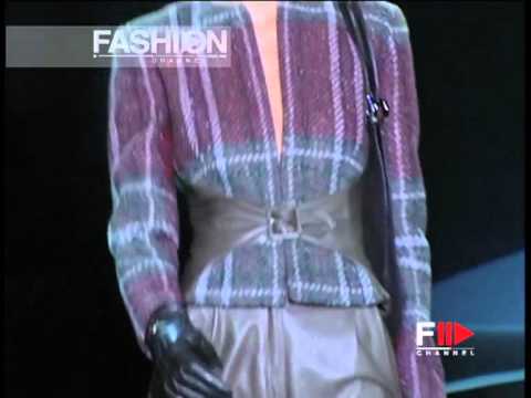 "Valentino" Autumn Winter 2001 2002 Paris 2 of 5 Pret a Porter Woman by FashionChannel