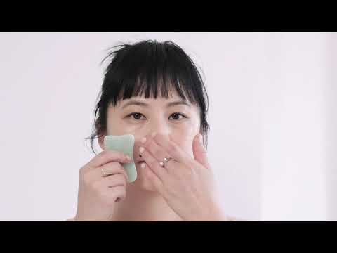 Learn Facial Gua Sha from a Chinese Medical skincare professional