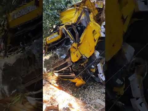 Em Água Fria de Goiás, o motorista está bem 🙏 #caminhão #noticias