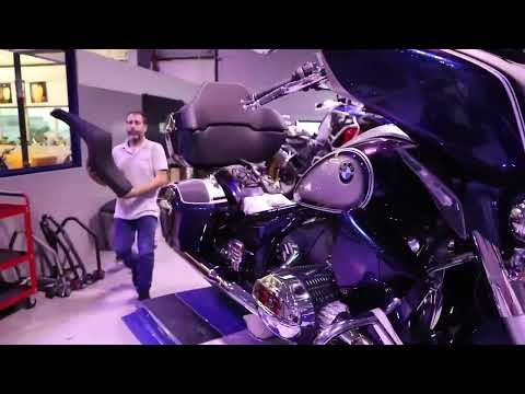 Installing a Jekill & Hyde Exhaust System on a BMW R18 Transcontinental