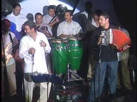Solo Me Importas Tu (Vivo) - Ivan Villazon y Saul Lallemand